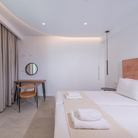 Mika Villas & Suites แอร์ซอนิสซอส ภายนอก รูปภาพ
