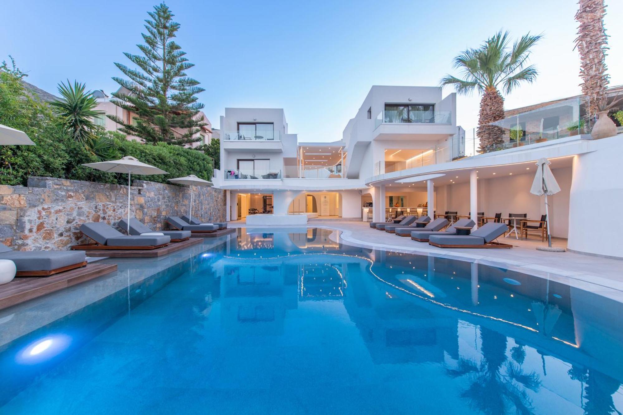 Mika Villas & Suites แอร์ซอนิสซอส ภายนอก รูปภาพ