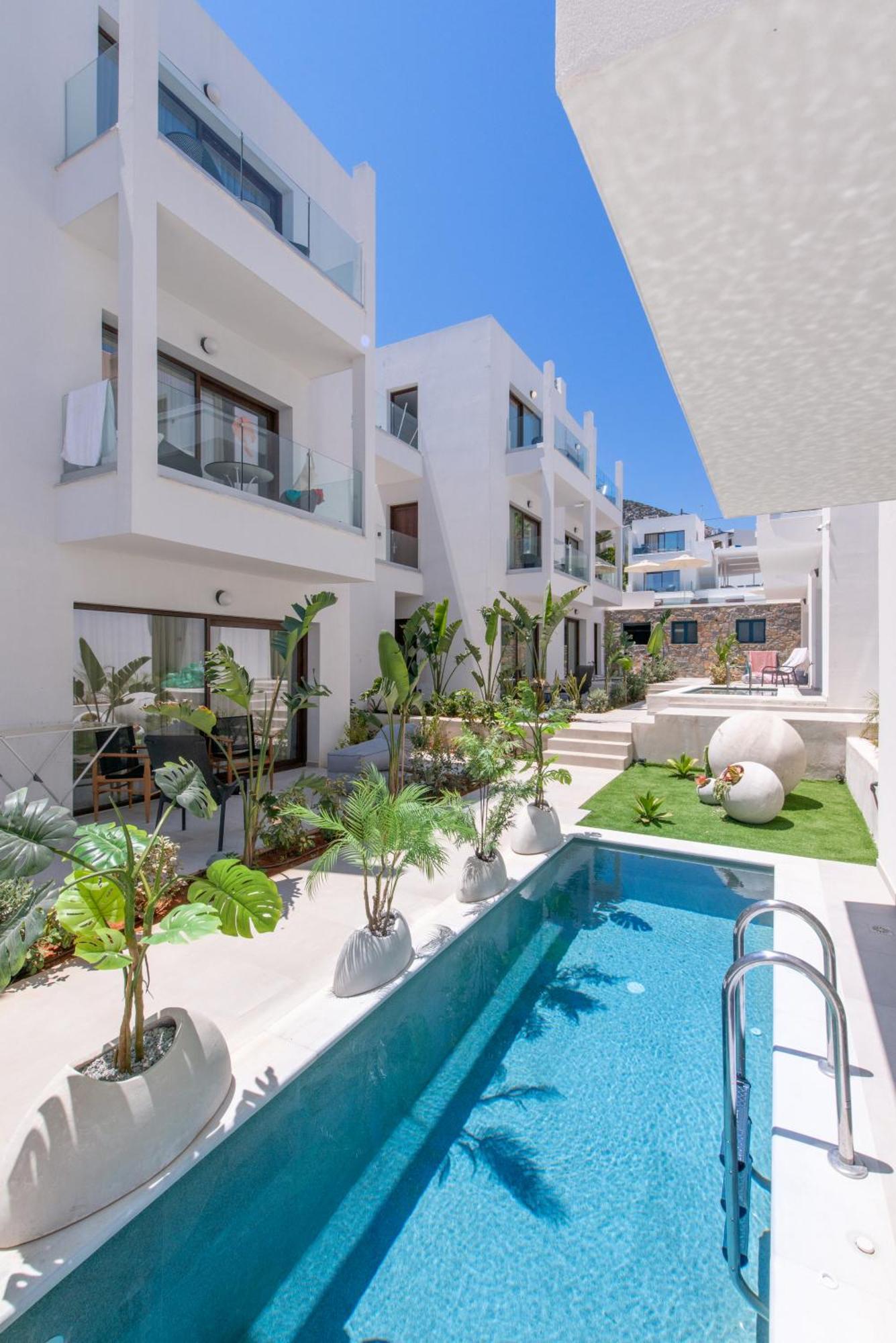 Mika Villas & Suites แอร์ซอนิสซอส ภายนอก รูปภาพ