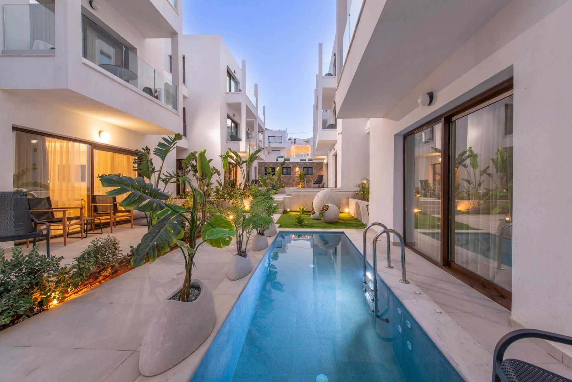 Mika Villas & Suites แอร์ซอนิสซอส ภายนอก รูปภาพ