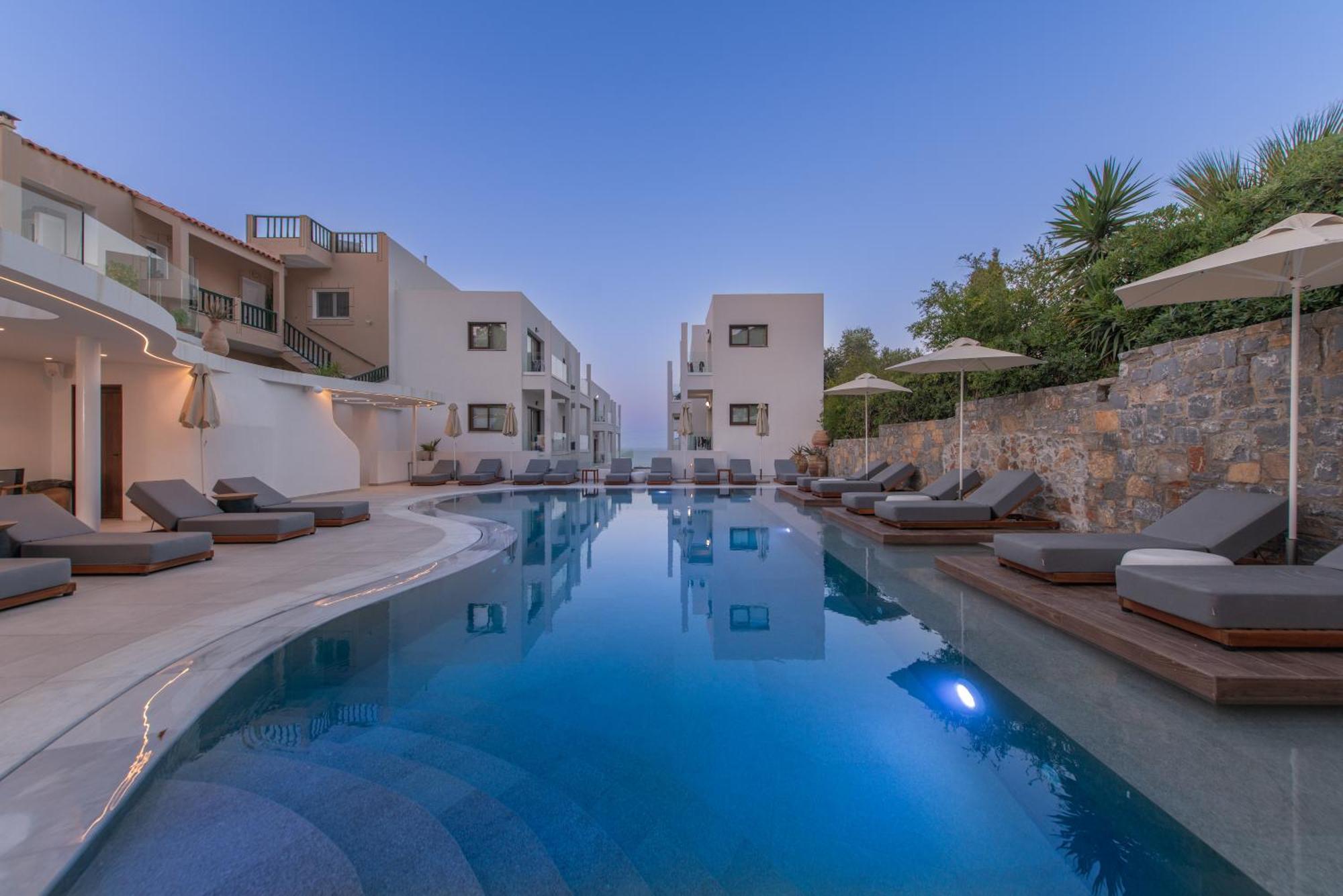 Mika Villas & Suites แอร์ซอนิสซอส ภายนอก รูปภาพ