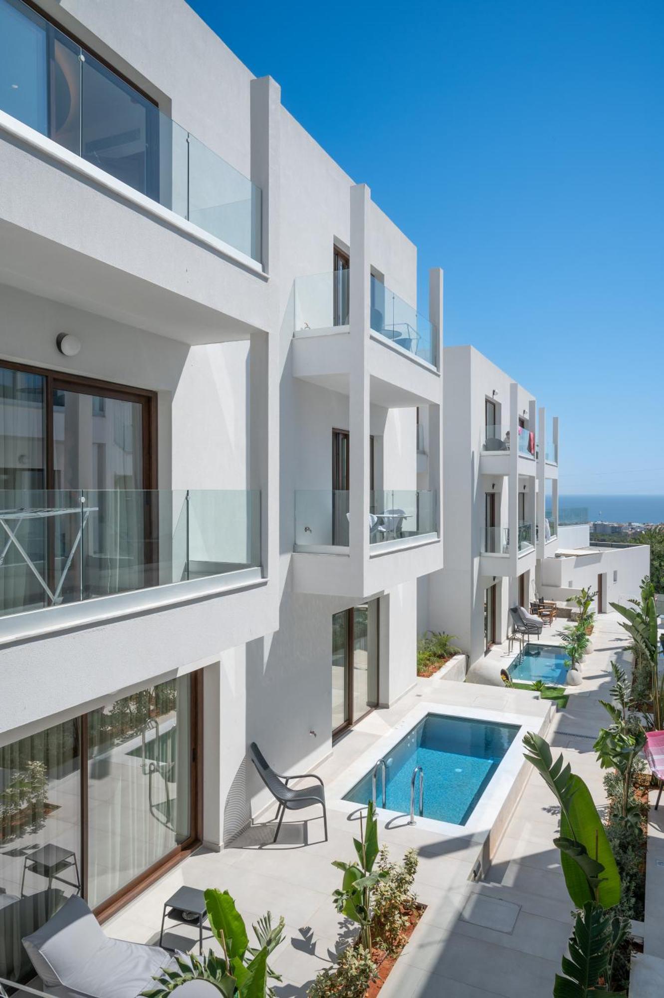 Mika Villas & Suites แอร์ซอนิสซอส ภายนอก รูปภาพ