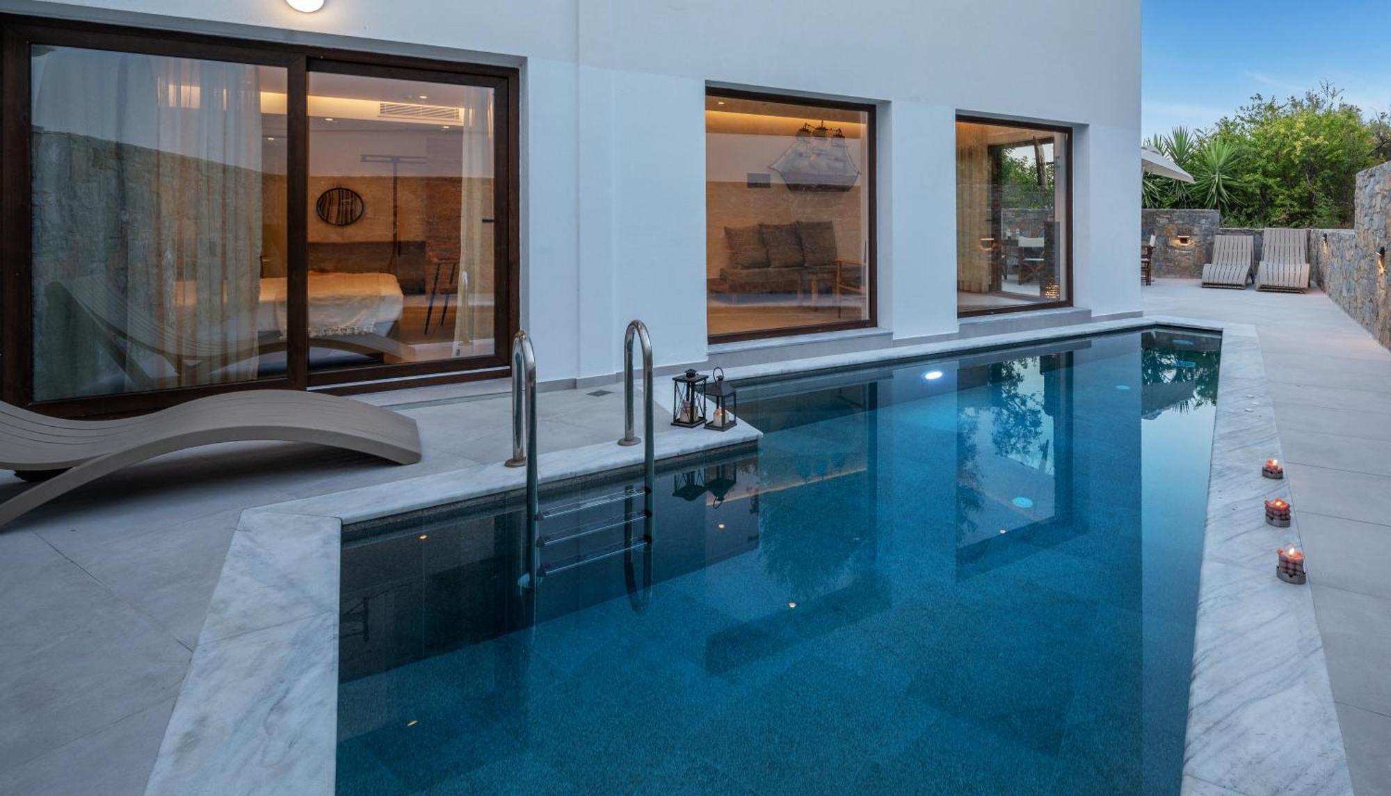 Mika Villas & Suites แอร์ซอนิสซอส ภายนอก รูปภาพ