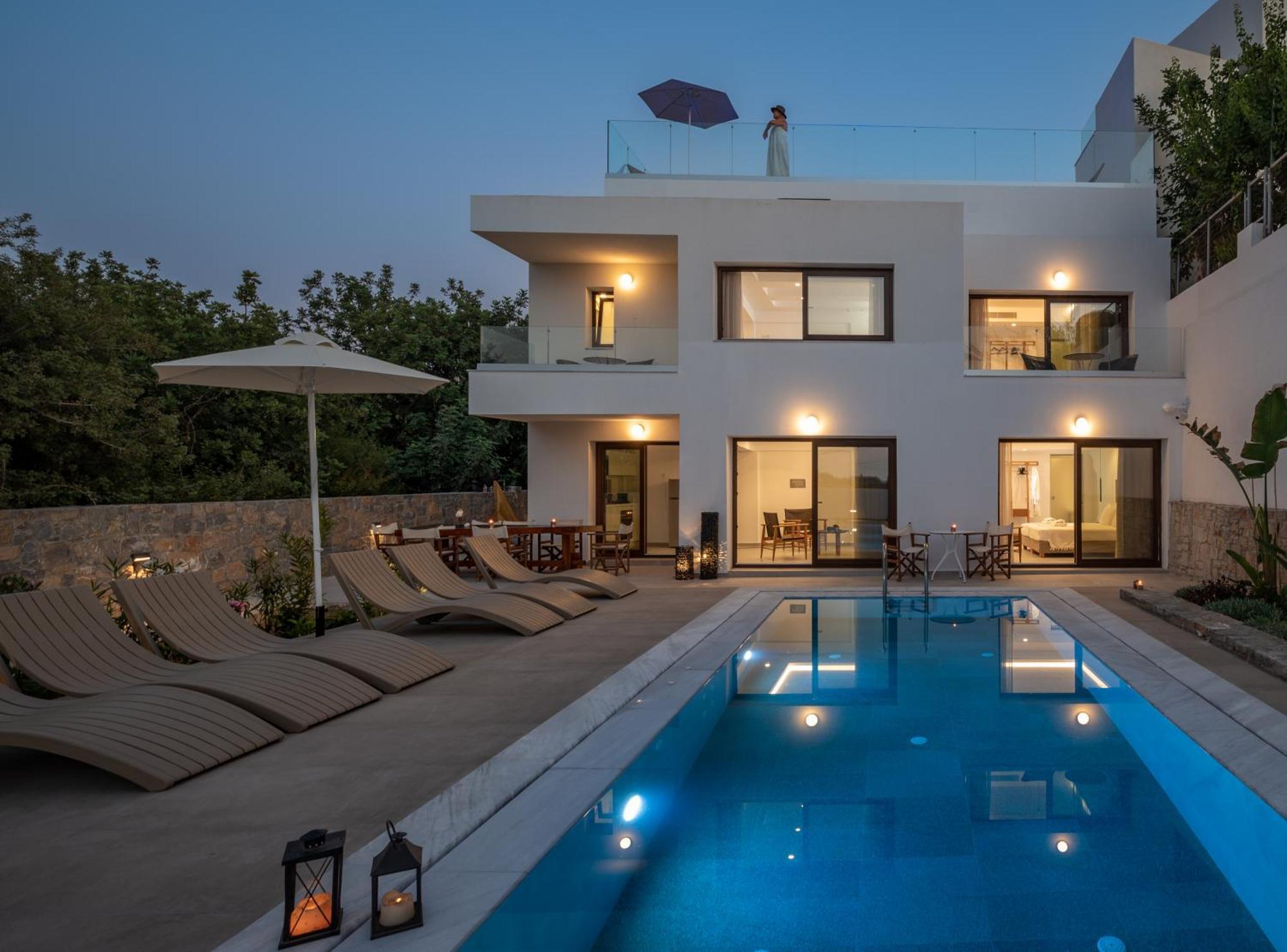 Mika Villas & Suites แอร์ซอนิสซอส ห้อง รูปภาพ