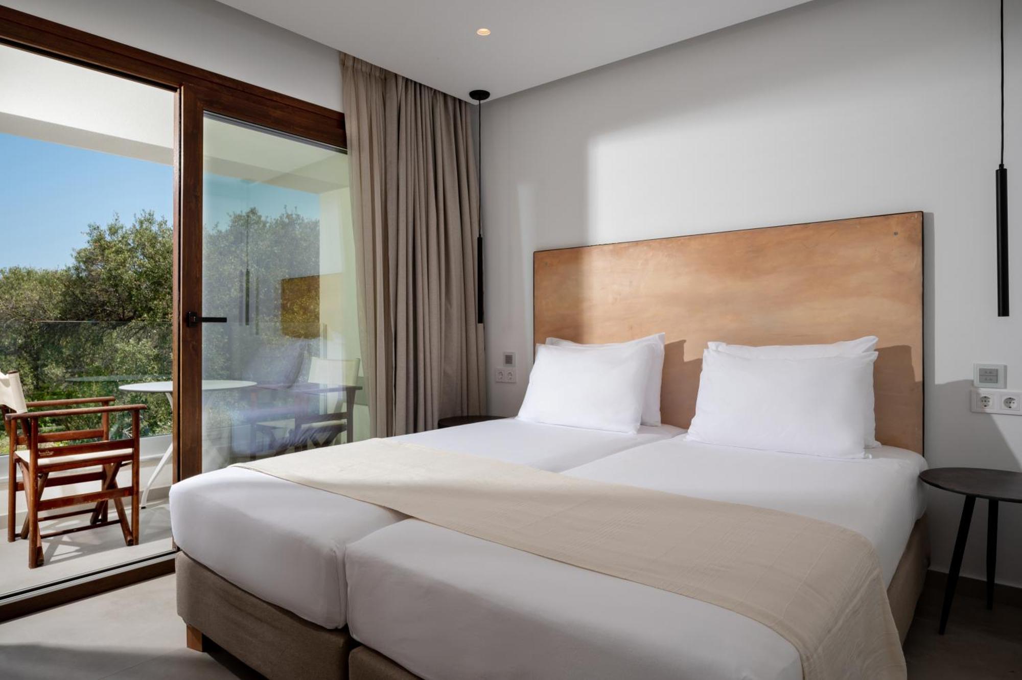 Mika Villas & Suites แอร์ซอนิสซอส ห้อง รูปภาพ
