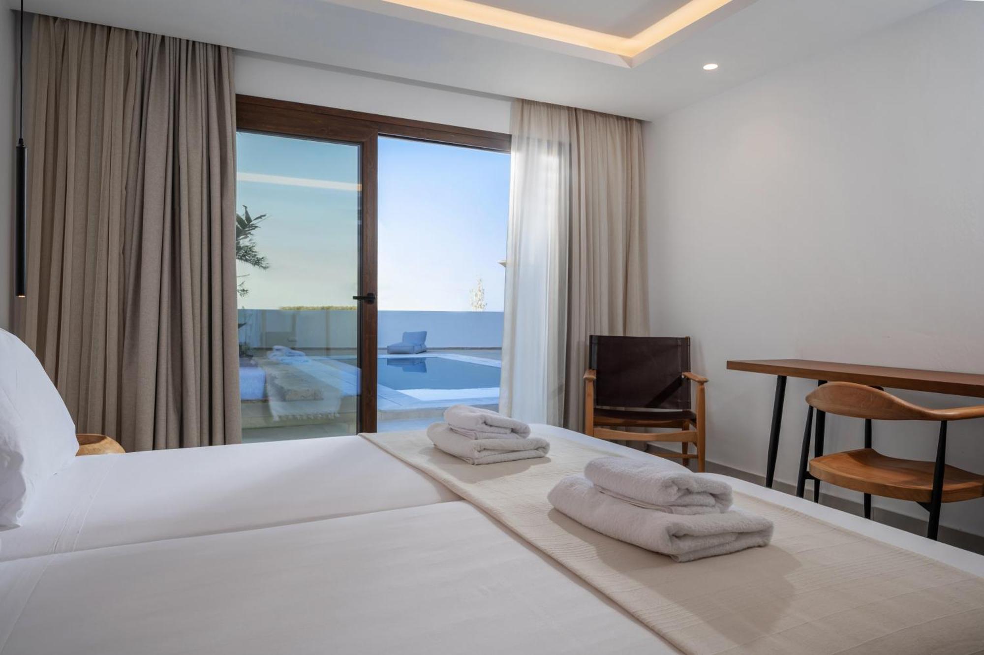 Mika Villas & Suites แอร์ซอนิสซอส ห้อง รูปภาพ